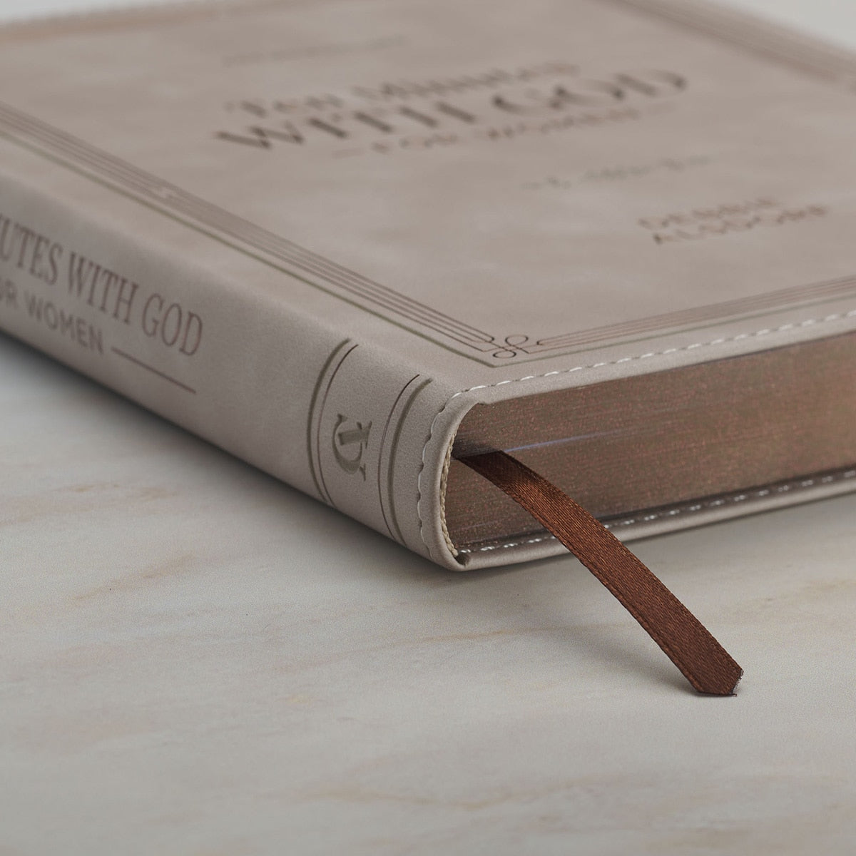 靈修書籍 - Ten Minutes with God for Women Taupe Faux Leather Daily Devotional