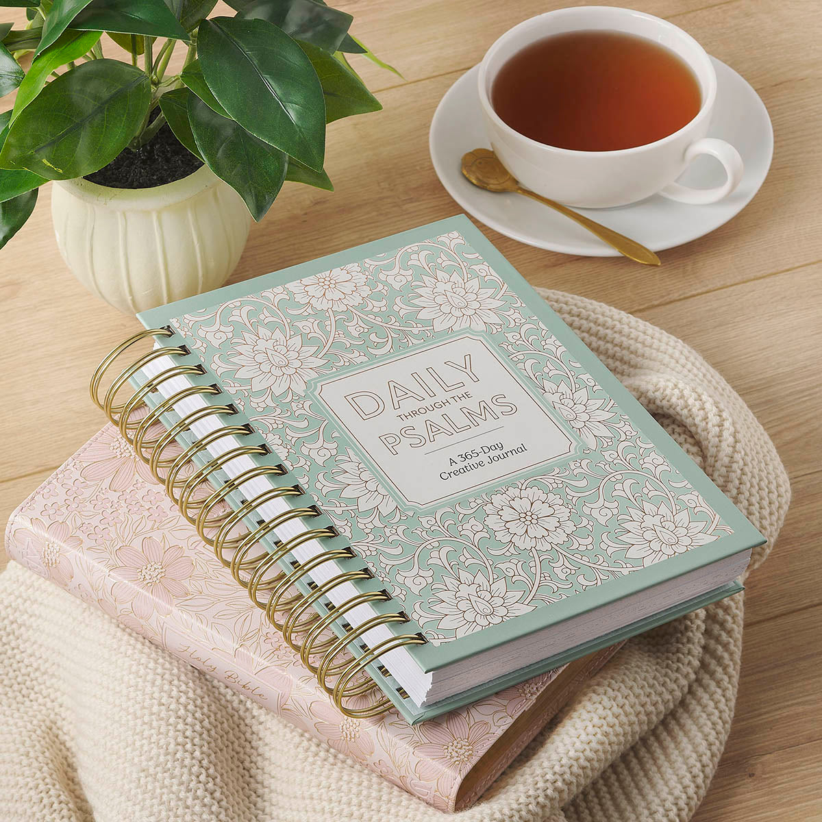 Daily Through the Psalms: A 365-Day Spiral-bound Creative Journal - Image 3