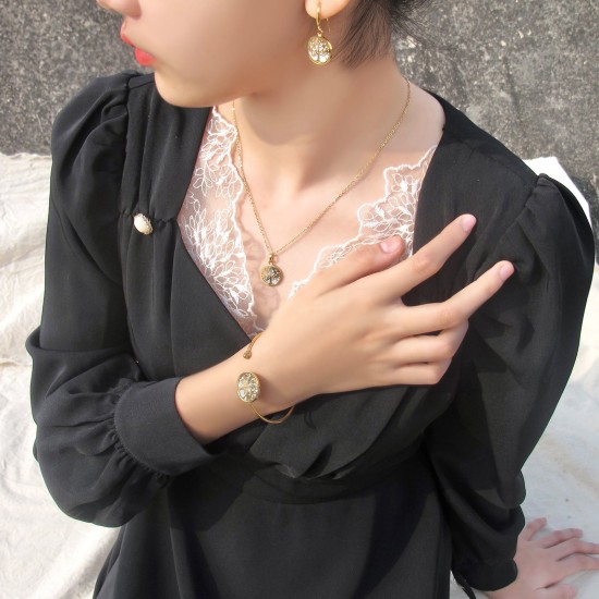 Blinking Tree of Life Round Pendant Necklace (Gold)